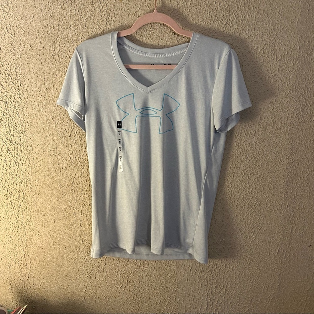 Under Armour NWT Women's Gray V-Neck Tee with Logo Size M Workout Athleisure Gym